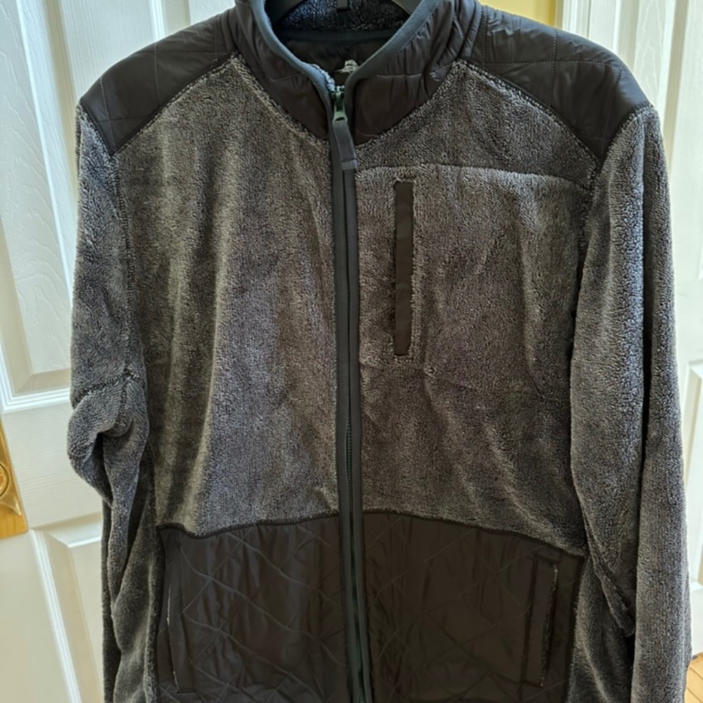 Tommy Bahama Men’s North Cascade Full Zip Carbon Grey Color Size Medium